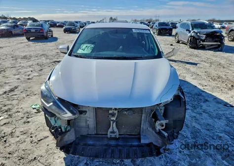 2016 Nissan Sentra S z USA, uszkodzony, nr VIN 3N1AB7AP7GY292901